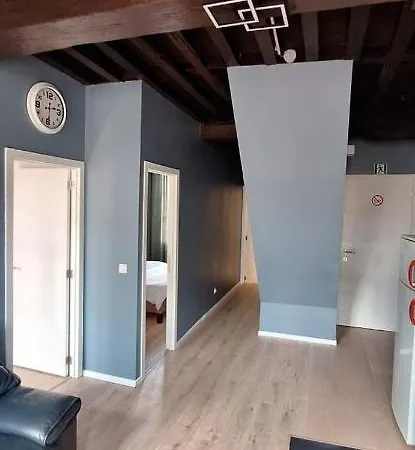 アパート The 16th Century 2br In The City Center